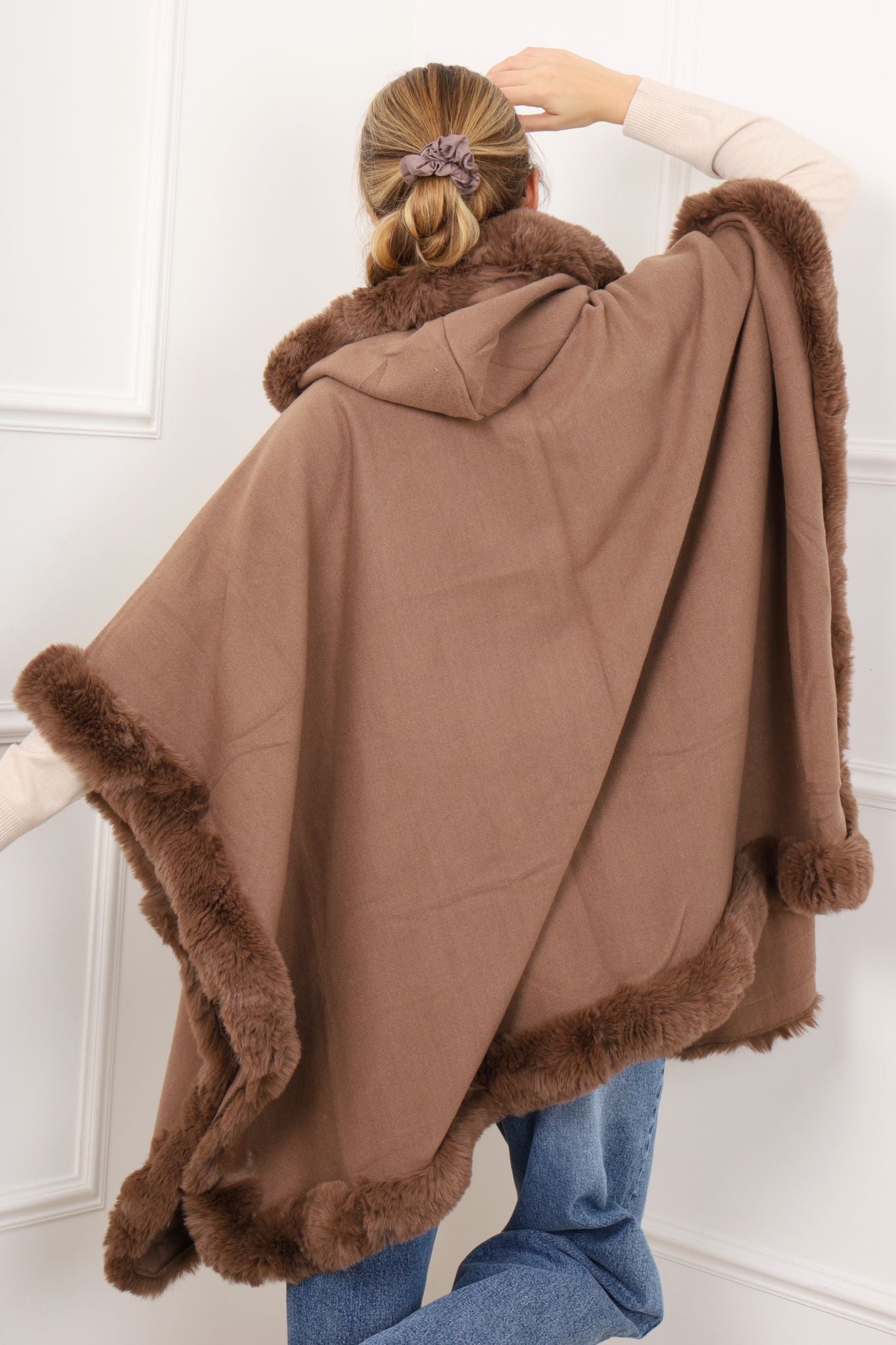 Cape poncho tout chaud chocolat